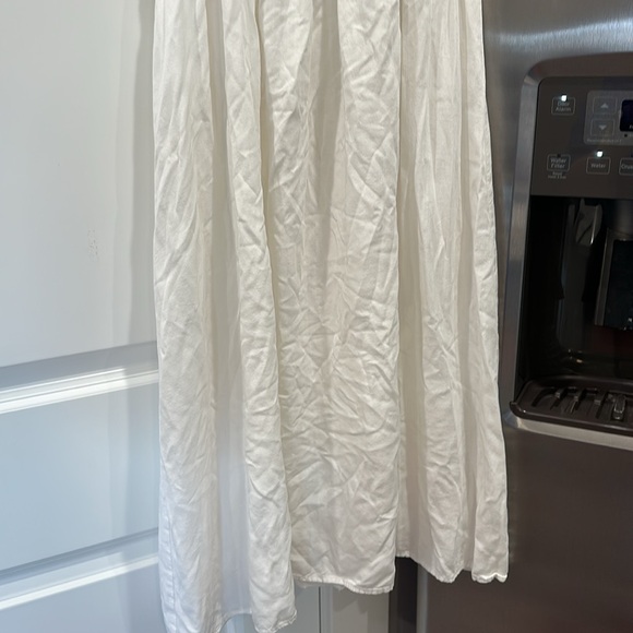 Lulu's Dress - Picture 3 of 11